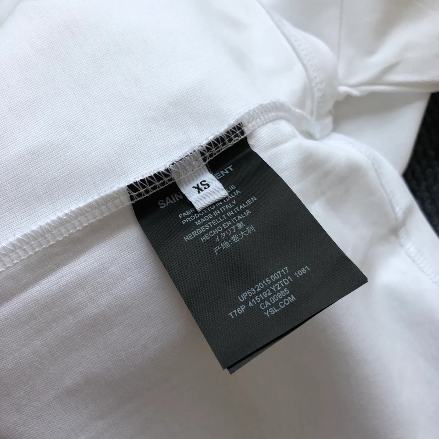 SAINT LAURENT SLP 2026New Arrival Gold logo T ⚠ ⚠ ⚠ Quality Same Style ， ， ， ， Versatile Quality : Black White Size : XS ～ L XS : 110 70 58.5 21.5 S : 114 72 60 22 M : 118 74 61.5 22.5 L : 122 76 63 23